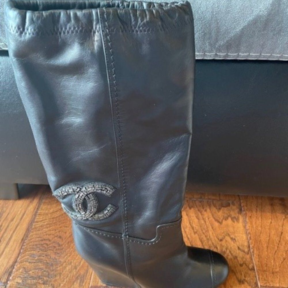CHANEL Black Leather CC Logo Wedge Boots - Picture 11 of 14
